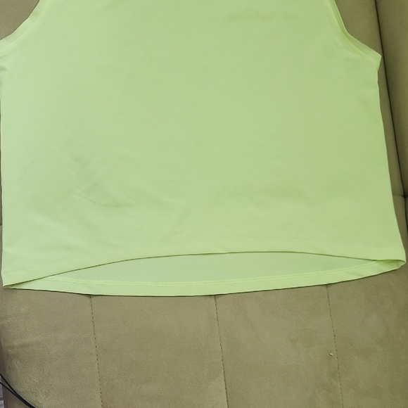 Papaya Green Muscle Tee Crop Top - Picture 7 of 9